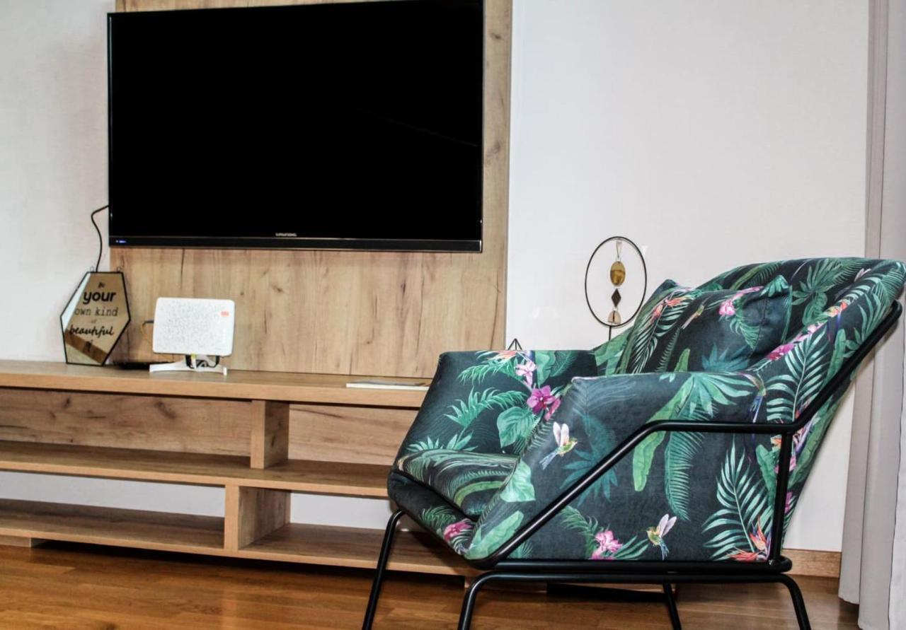 Bright, Modern & Cozy Apartment Tuzla Exteriör bild